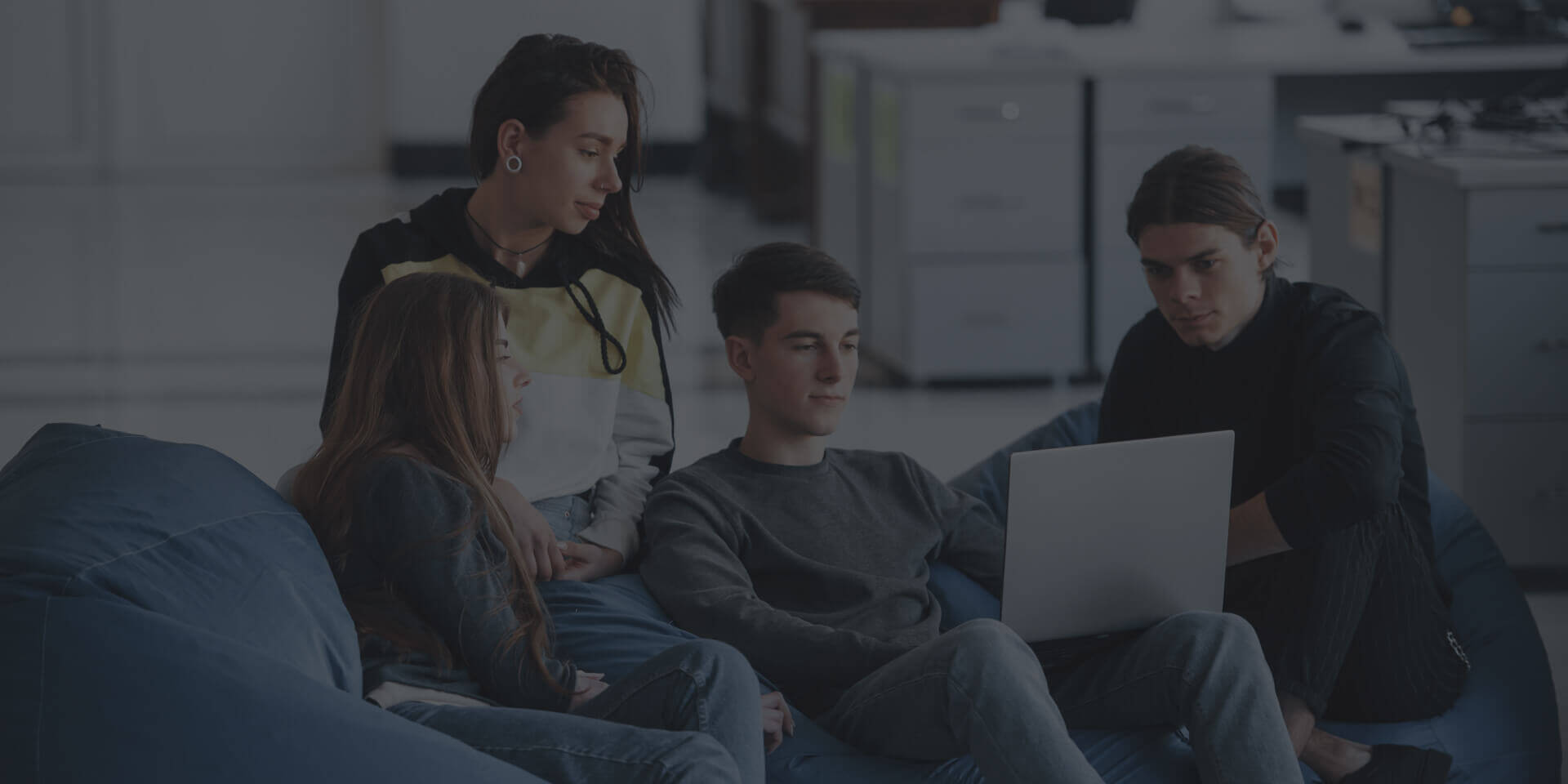 Garkom, 100.000 Tamamlanan İş Milestone'una Ulaştı!